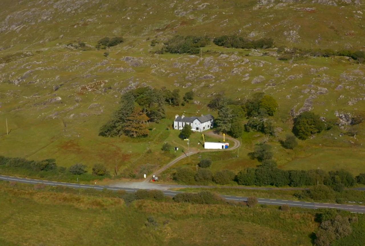 Ben Lettery Hostel Ballynahinch Exterior photo