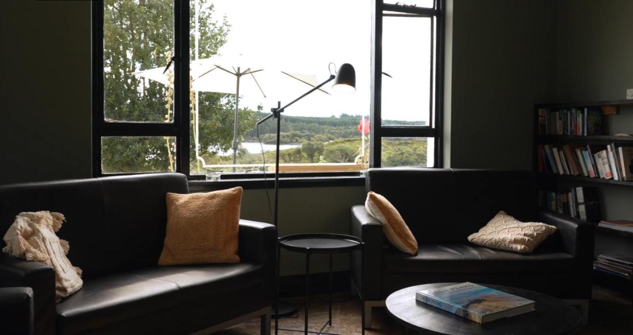 Ben Lettery Hostel Ballynahinch Exterior photo